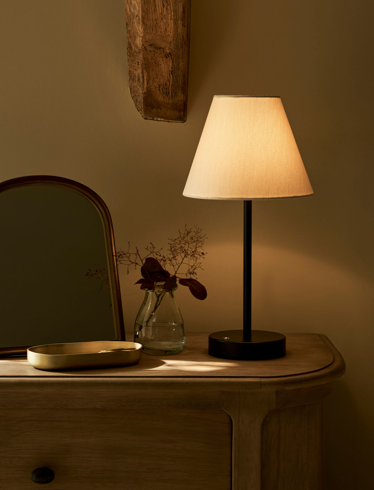 Garden Trading Burleigh Iron Rechargeable USB Table Lamp With Linen Shade