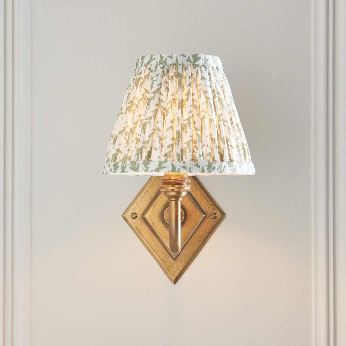 Endon Diamond Curve & Leaf 16cm Wall Antique brass & herb garden green fabric