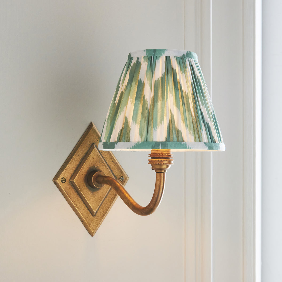 Endon Diamond Curve & Zigzag 16cm Wall Antique brass & cotswold green fabric