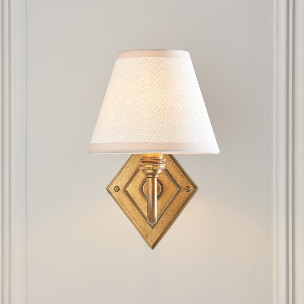 Endon Diamond Curve & Ivy 16cm Wall Antique brass & vintage white fabric