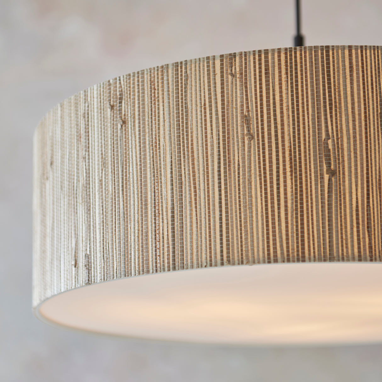 Endon Longshore 3lt Pendant Natural seagrass, matt black & white fabric