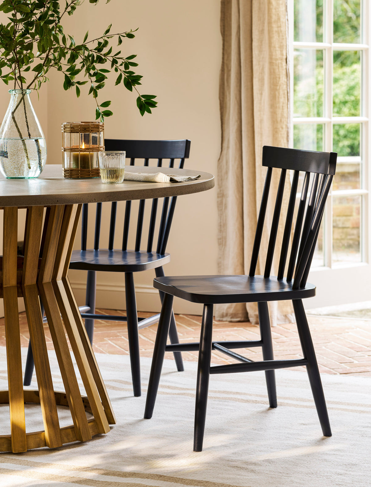 Garden Trading Spindle Back Chair Beech Wood, Carbon Black, Set of 2