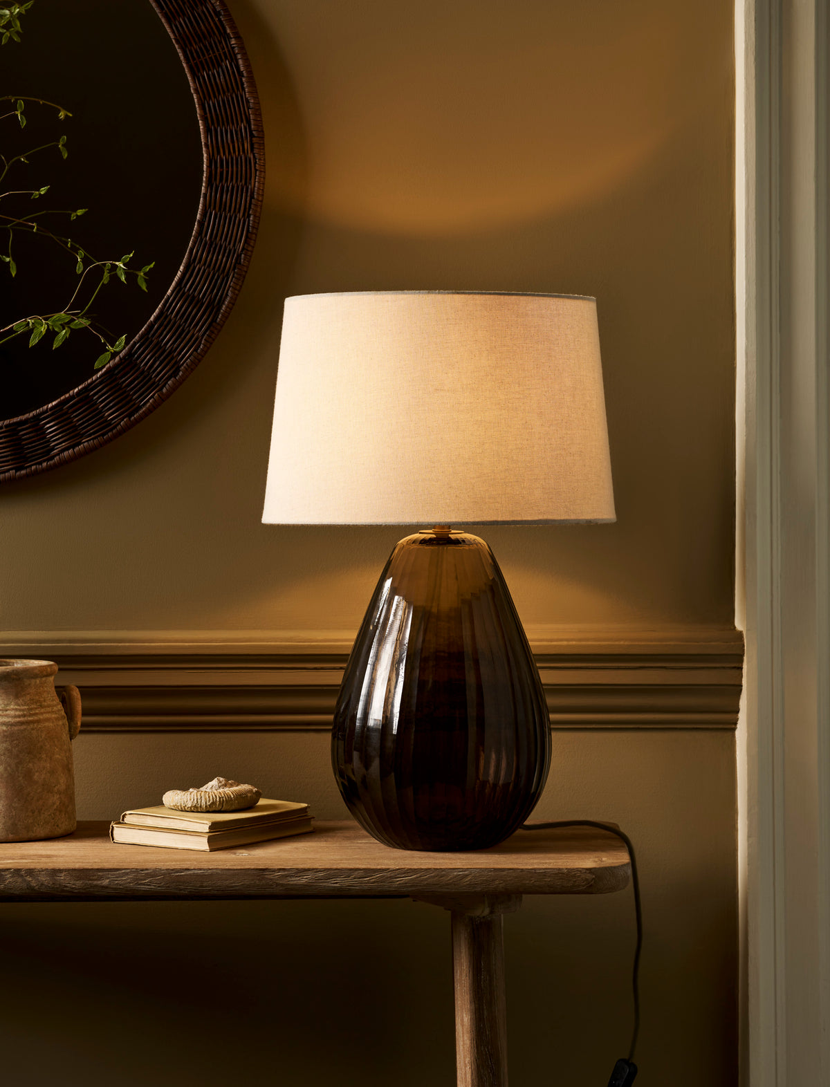 Garden Trading Alderton Table Lamp Antique Antique Brown Glass with Shade
