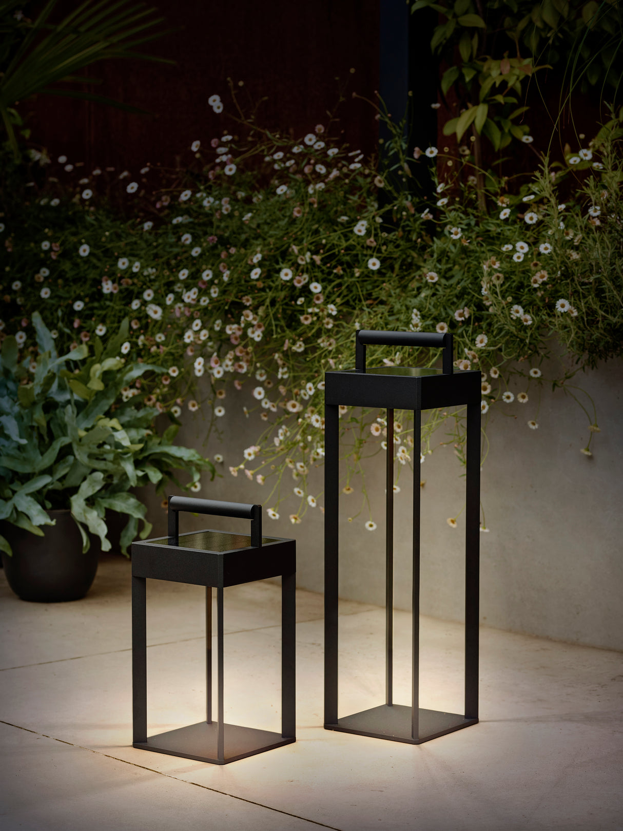 Astro Kuro 250 Textured Black Outdoor Portable Light