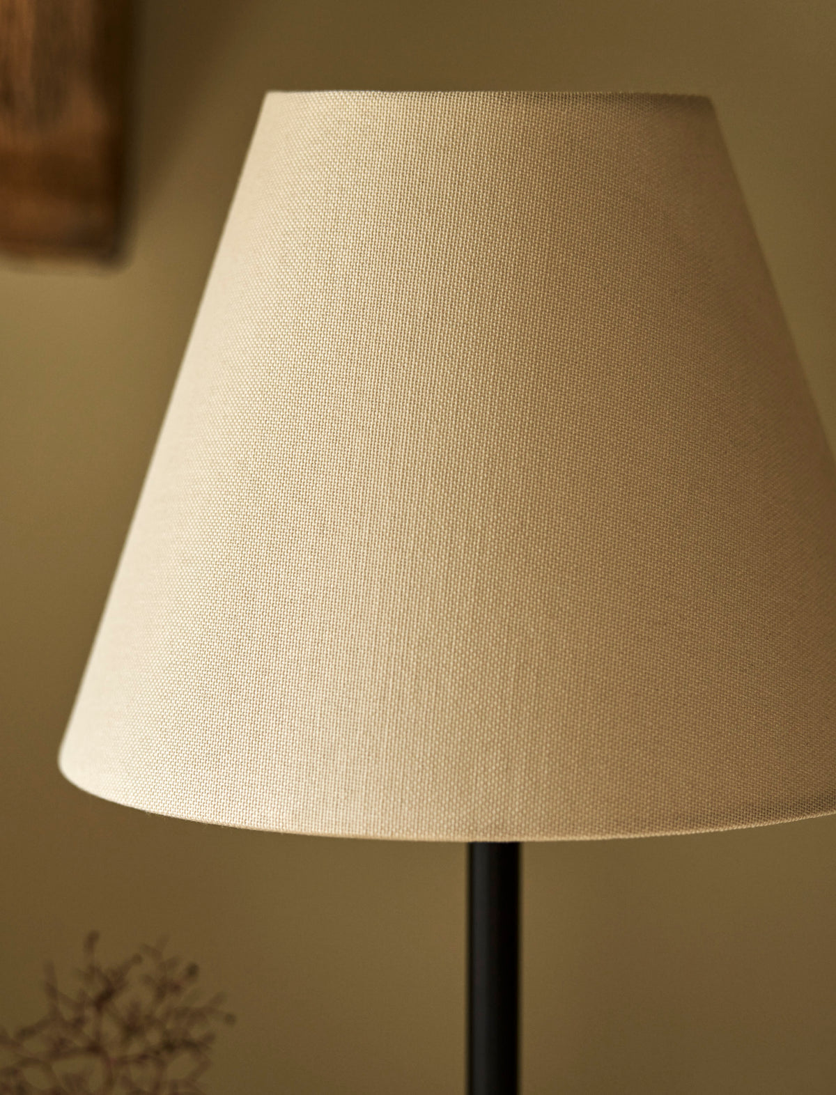 Garden Trading Burleigh Iron Rechargeable USB Table Lamp With Linen Shade