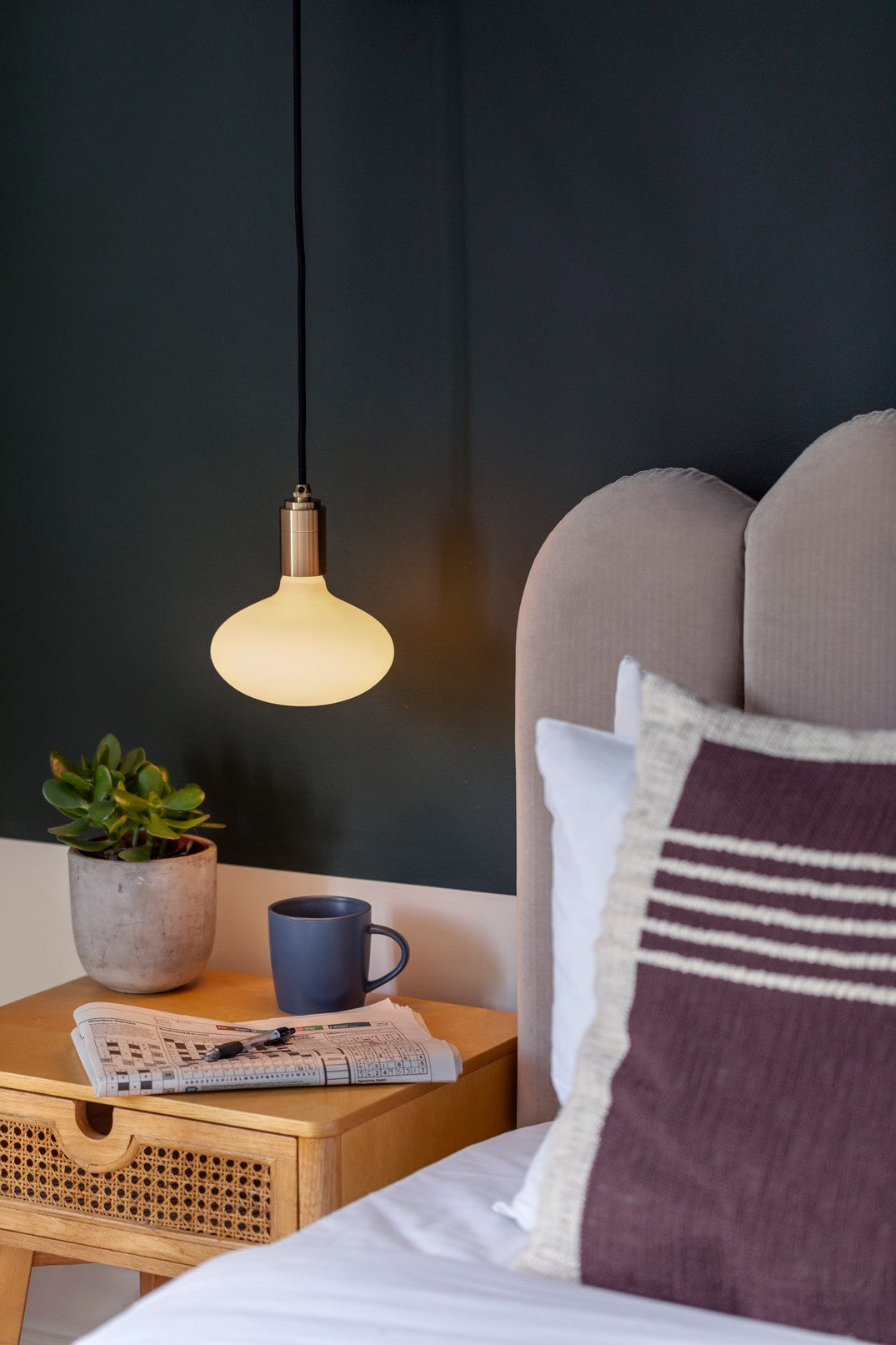 Tala Oval Pendant Set Brass