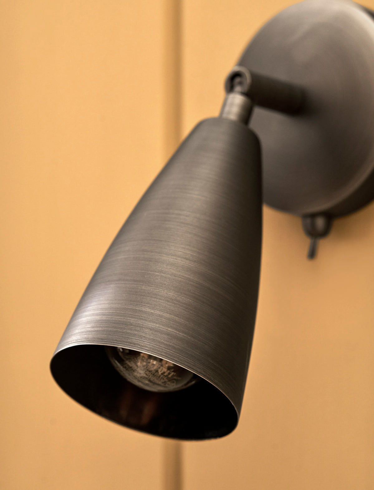 Garden Trading Alkerton Wall Light Antique Pewter