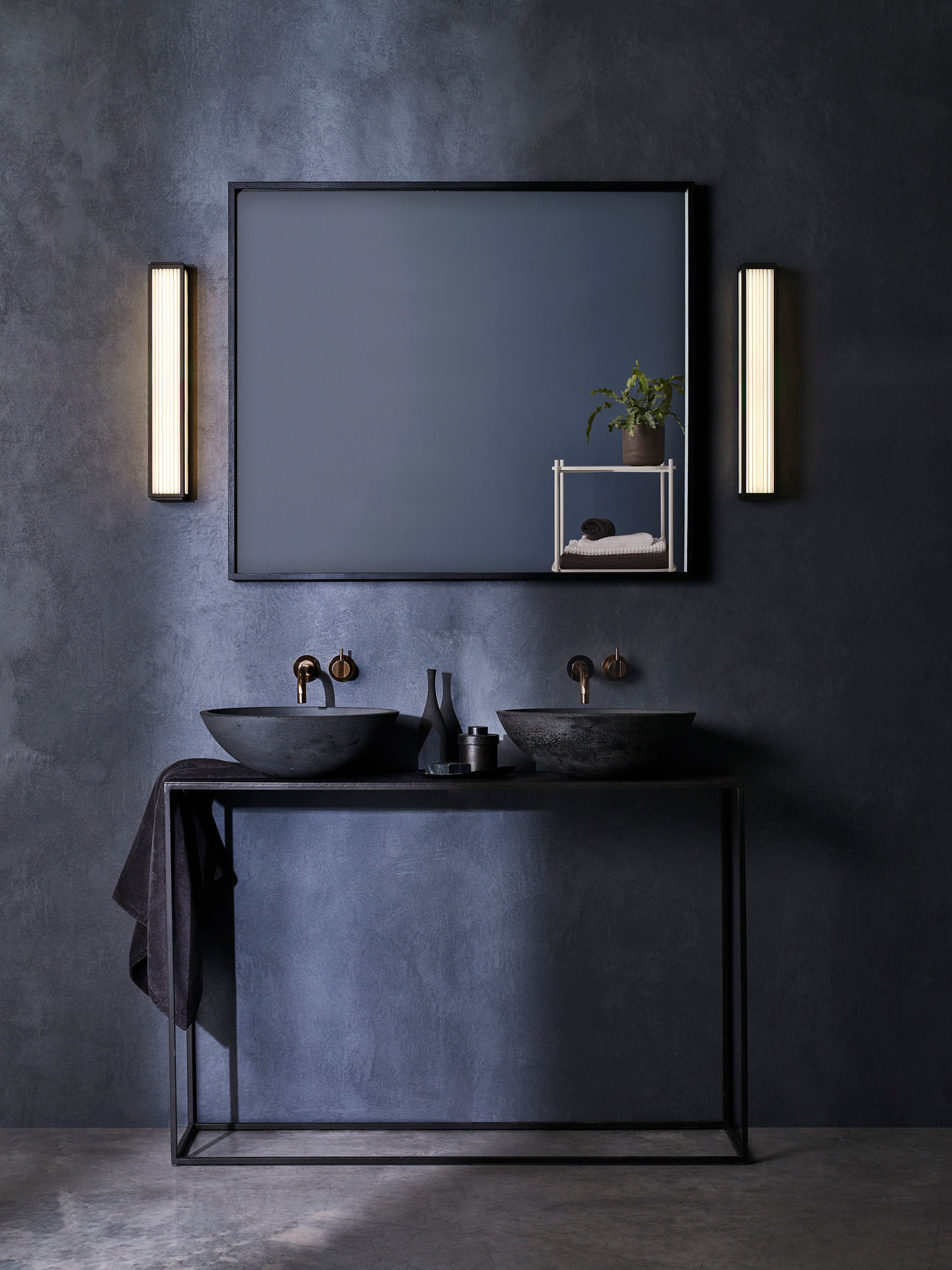 Astro Boston 600 Bronze Bathroom Wall Light