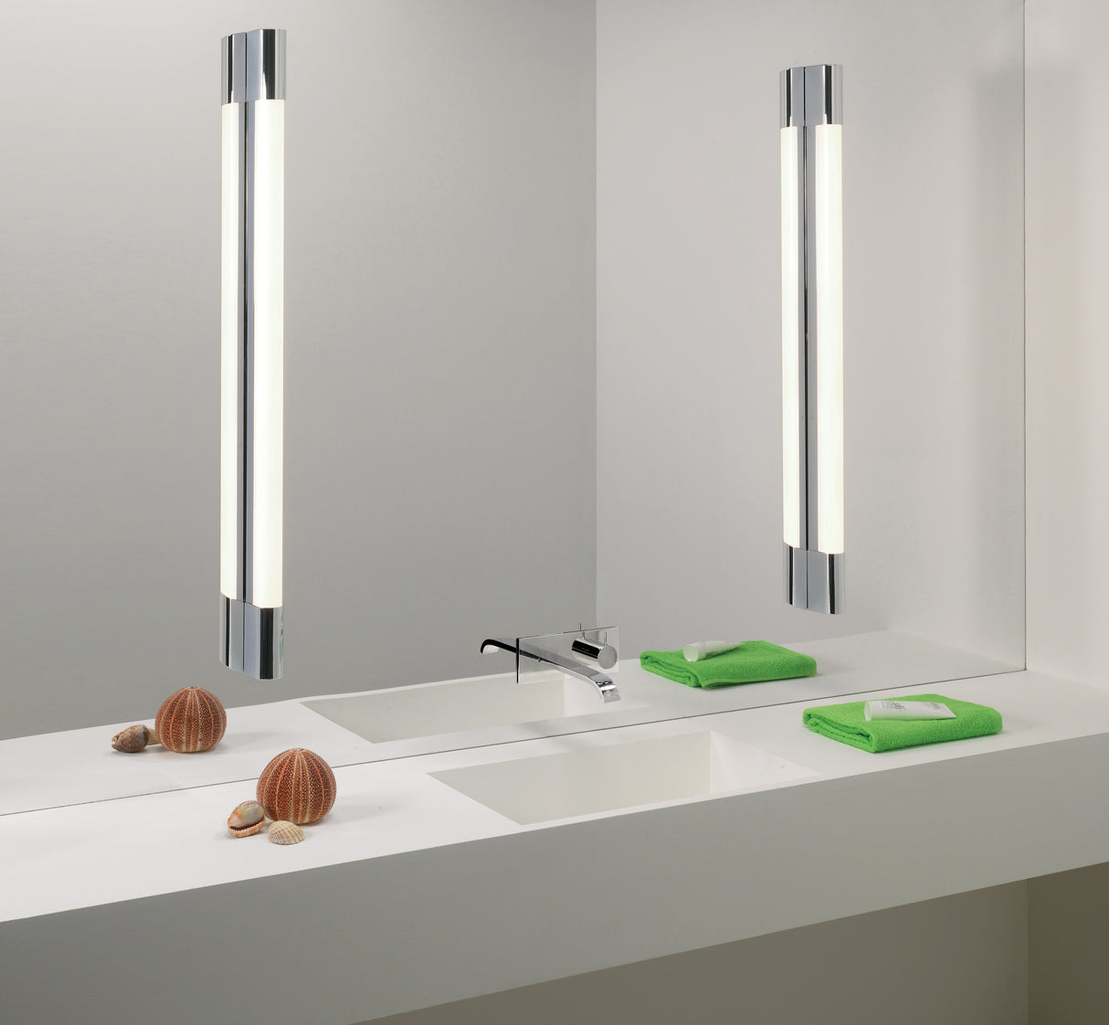 Astro Palermo 900 LED Polished Chrome Bathroom Wall Light