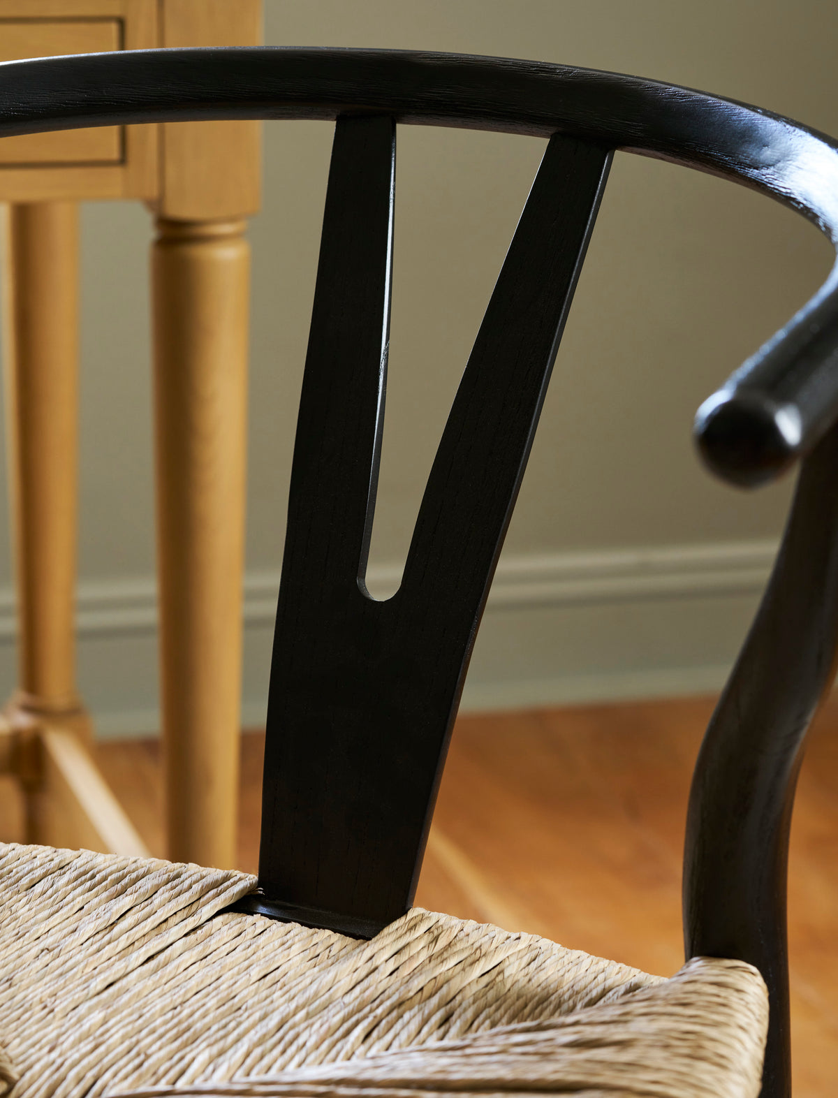 Garden Trading Chilthorne Wishbone Dining Chair Ash Wood, Black, Set of 2