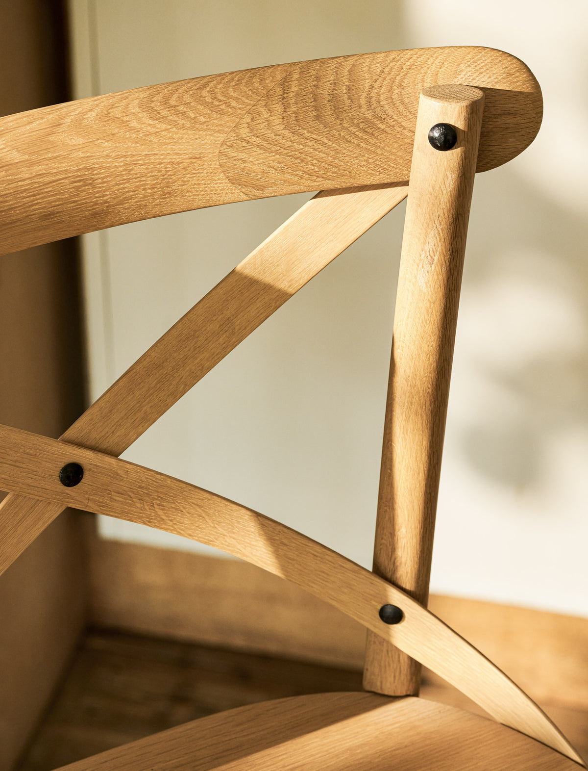 Garden Trading Ferndale Cross Back Bar Stool - Oak Wood, Natural