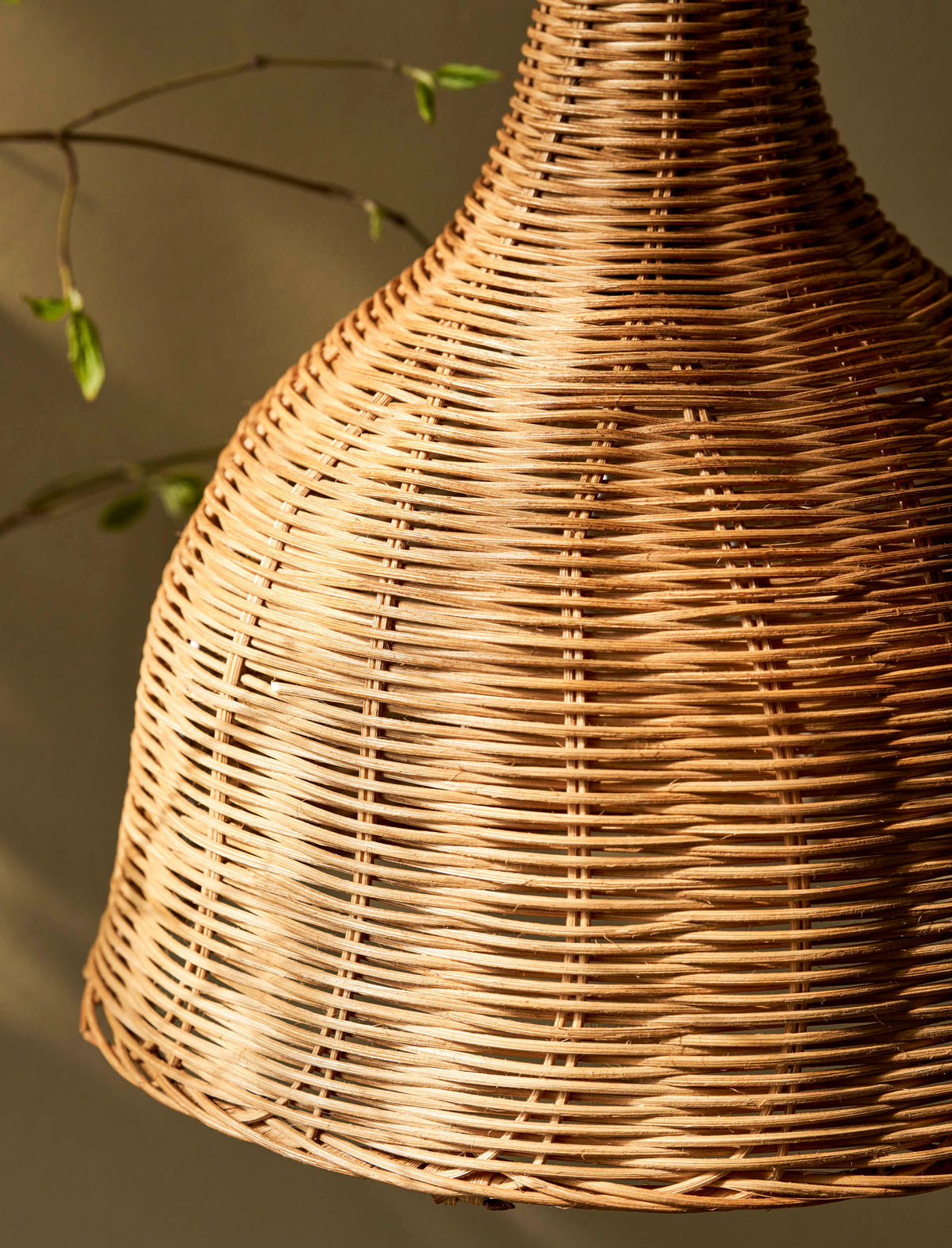 Garden Trading Mouldon Pendant Light Natural Rattan Small