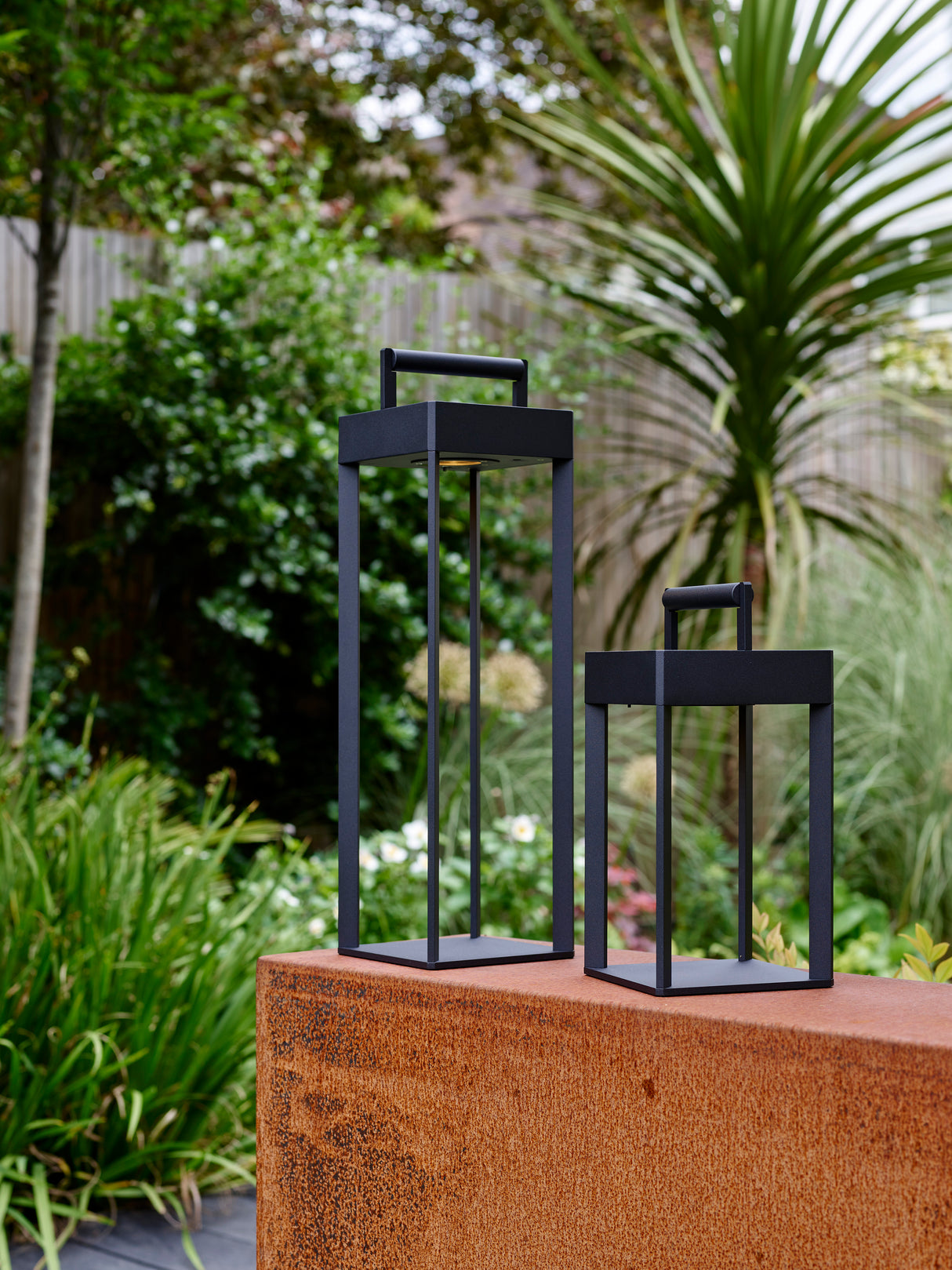 Astro Kuro 450 Textured Black Outdoor Portable Light