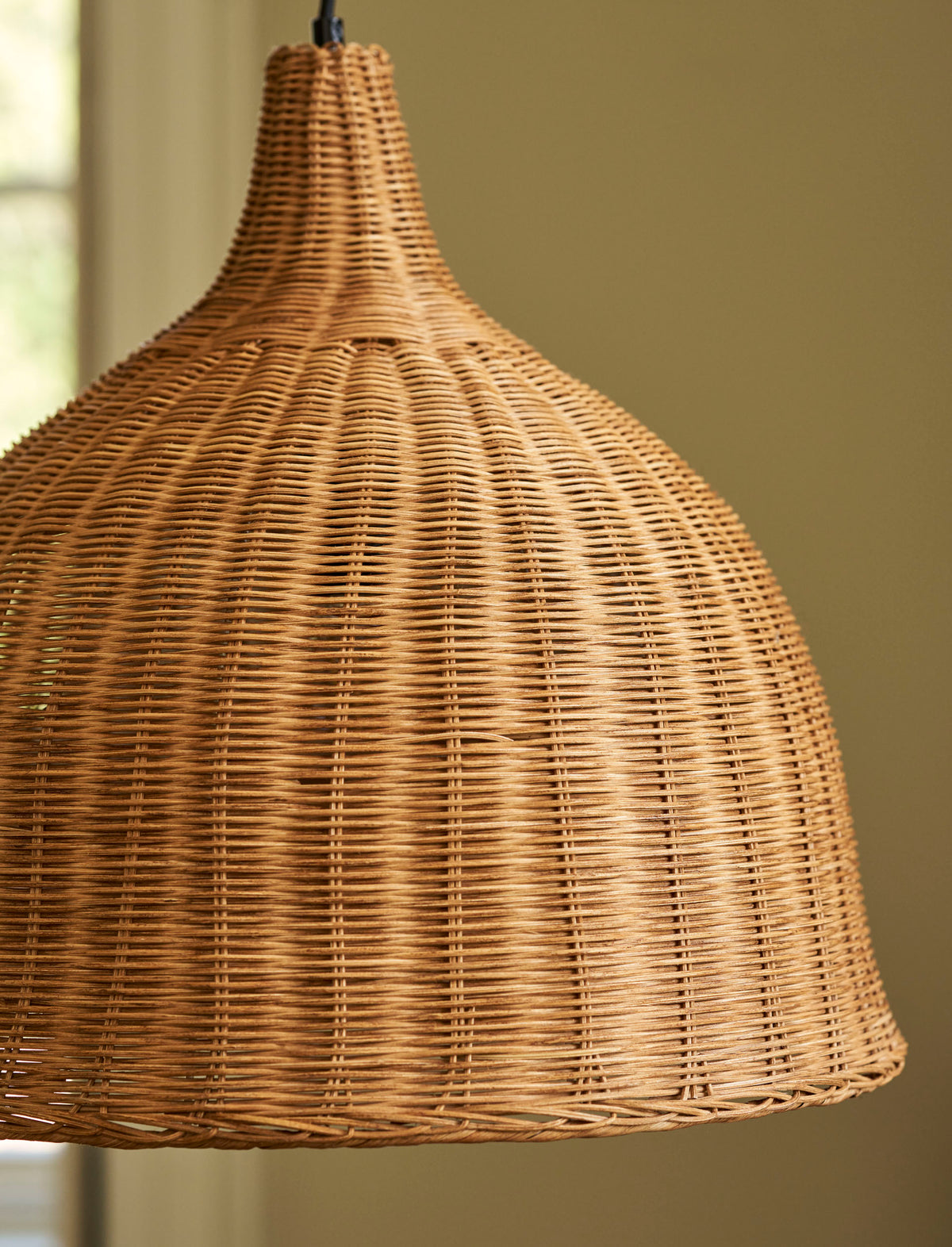 Garden Trading Mouldon Pendant Light Natural Rattan Large