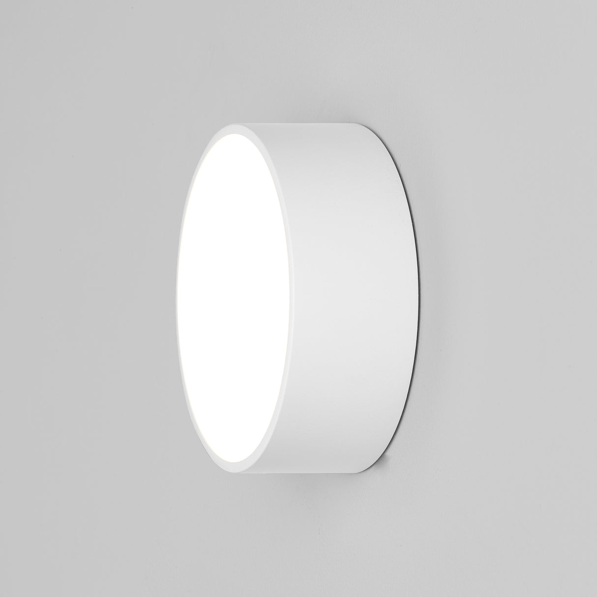 Astro Kea 150 Round Textured White Outdoor Wall/Ceiling