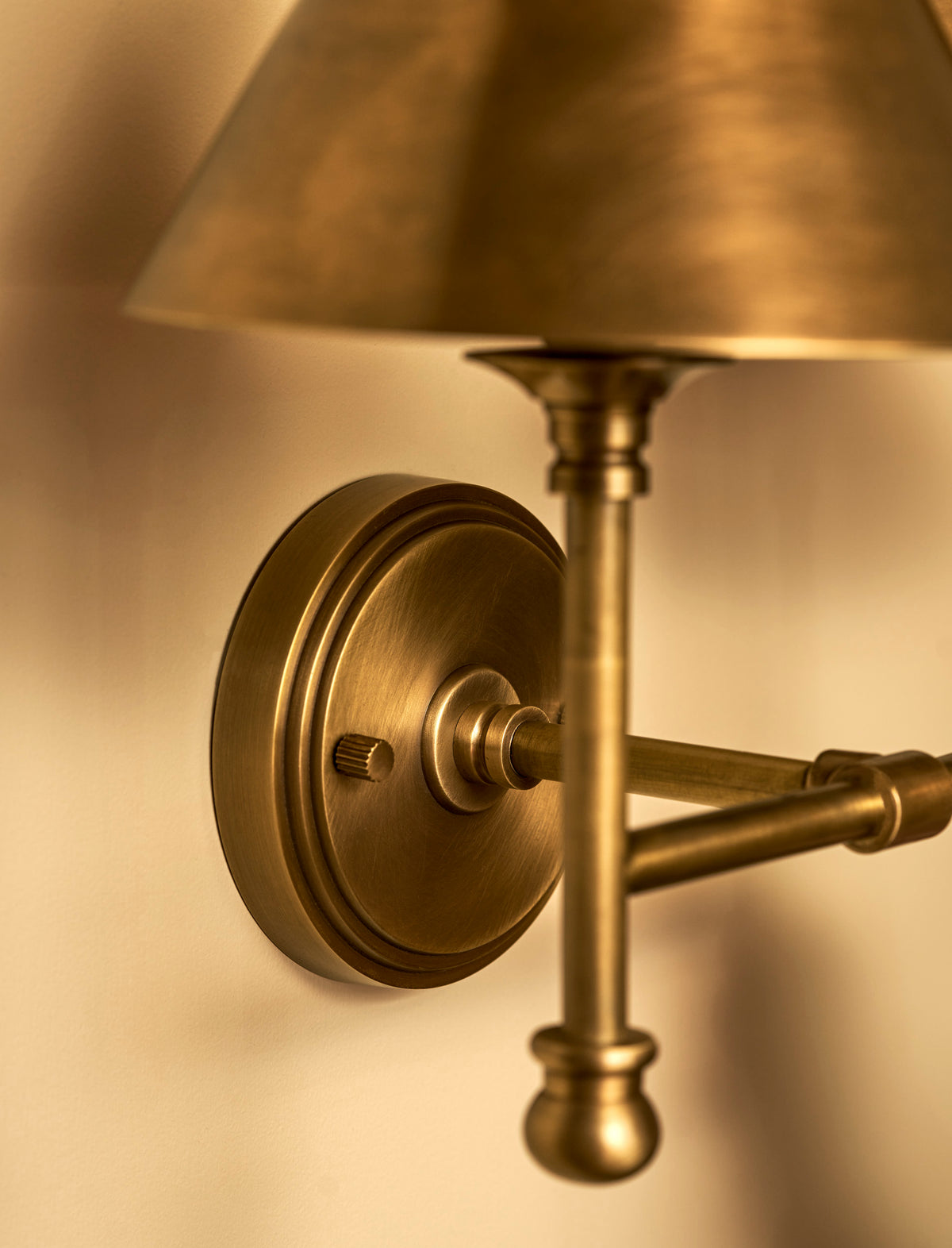 Garden Trading Kelmscot Double Wall Light Antique Brass
