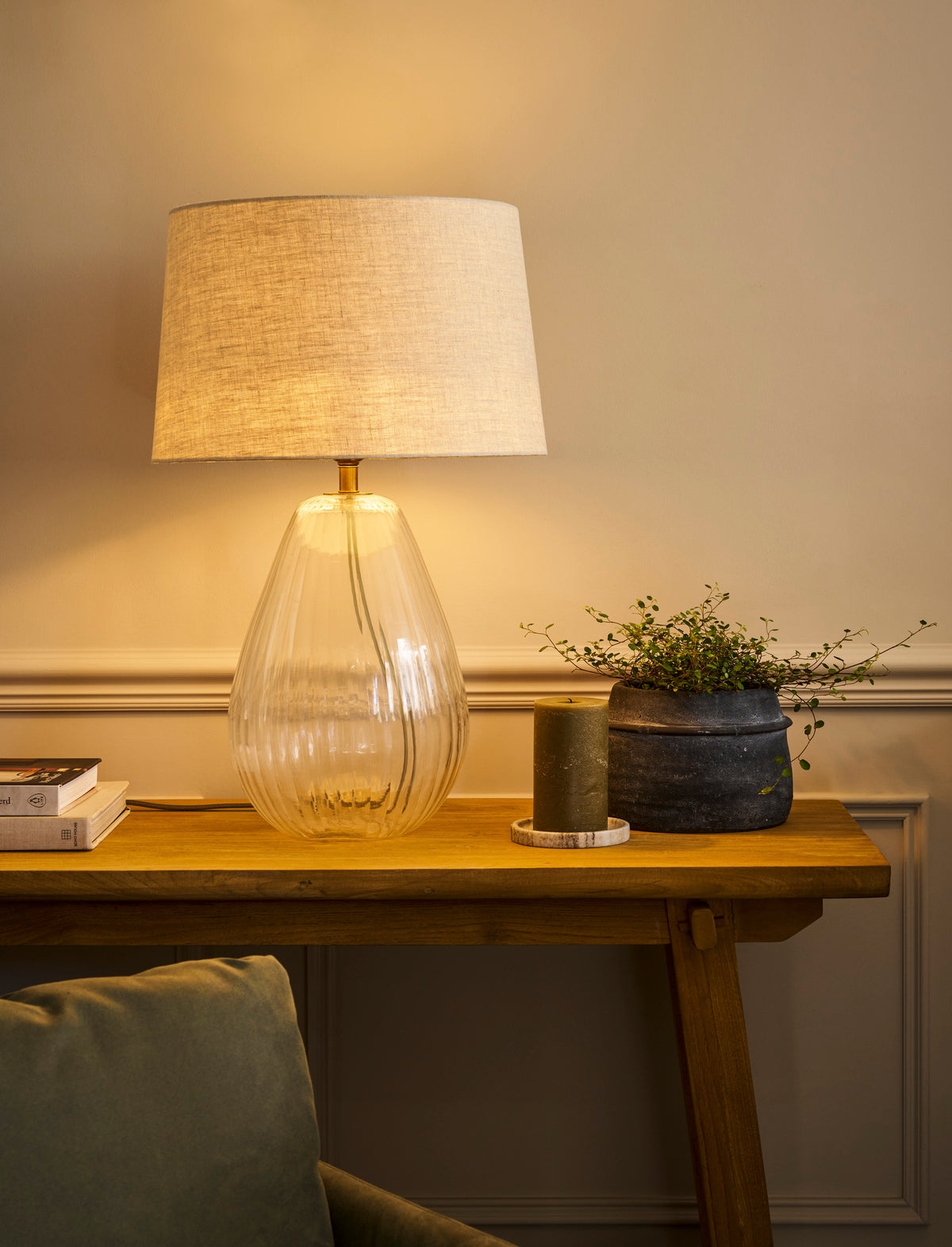 Garden Trading Laurell Clear Glass Table Lamp with Shade