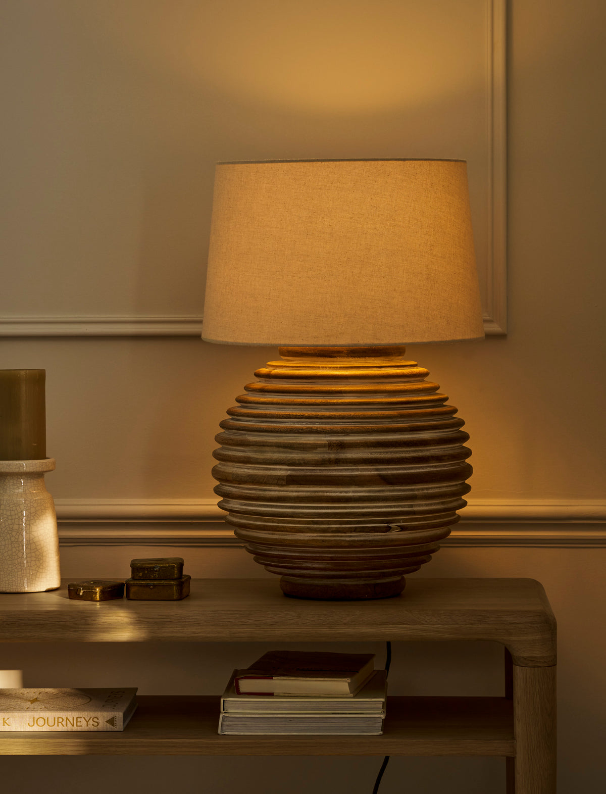 Garden Trading Brookend Ridged Mango Wood Table Lamp White Wash, with Shade