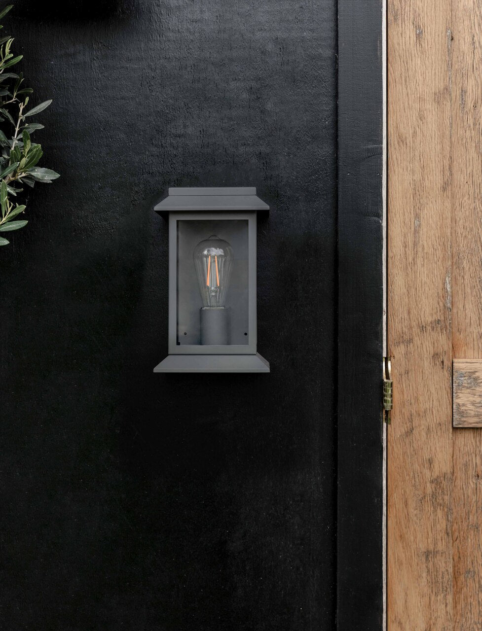 Garden Trading Stourton Wall Light Carbon Black