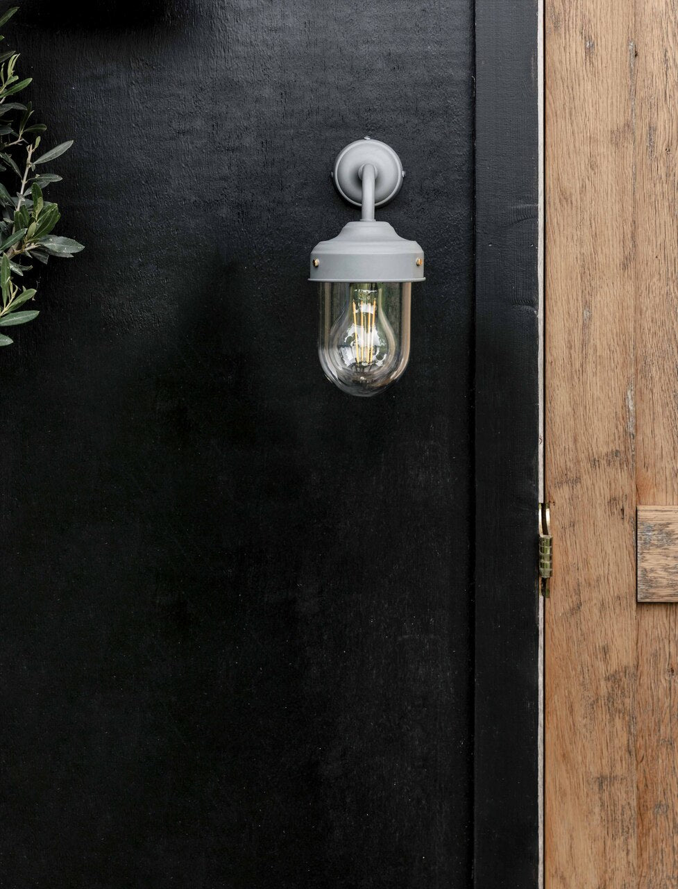 Garden Trading Thurlaston Barn Light Charcoal