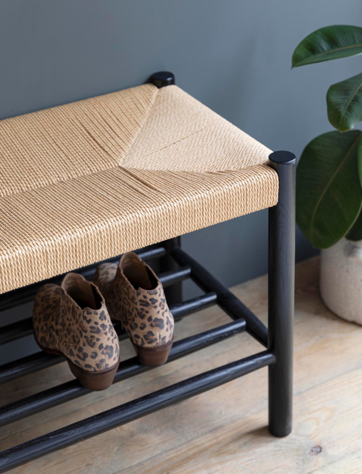 Garden Trading Longworth Hallway Bench Oak Wood, Black