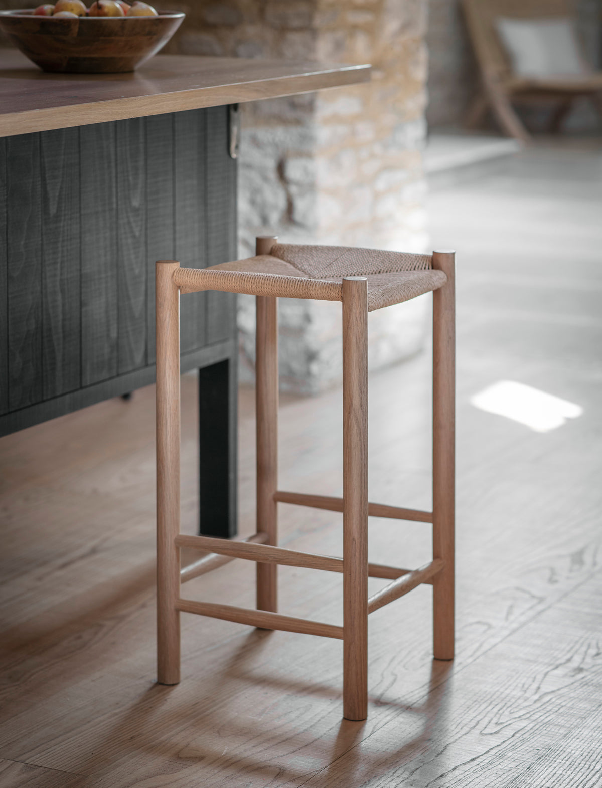 Garden Trading Longworth Bar Stool Oak Wood, Natural