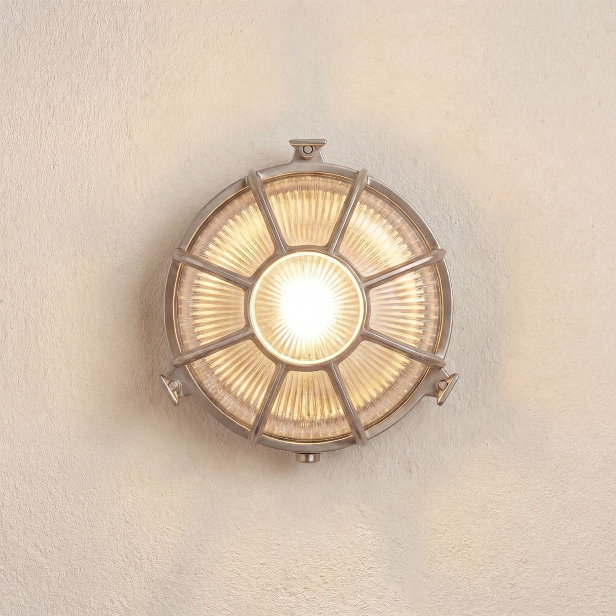 Lampfix Navigator Grand Capstan Outdoor Bulkhead