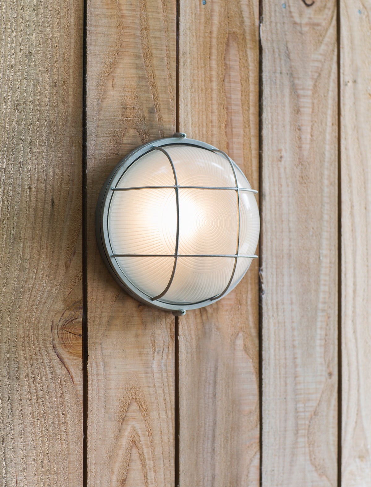 Garden Trading Chatham Bulk Head Light Round Grey