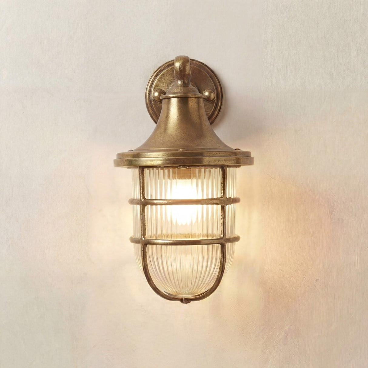 Lampfix Navigator Grand Tiller Outdoor Wall Lantern