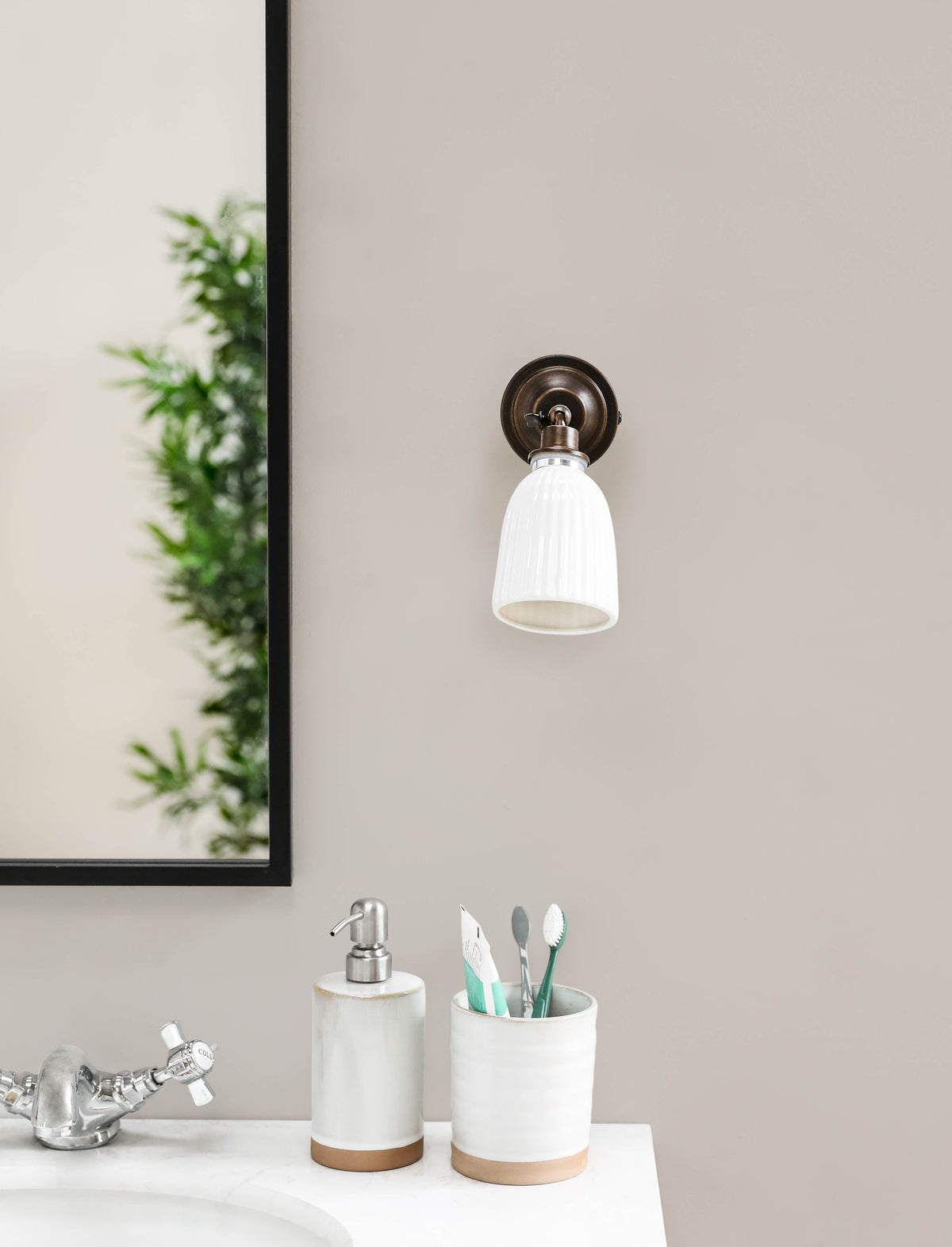 Garden Trading Alma Bathroom Spotlight Ceramic, Antique Bronze