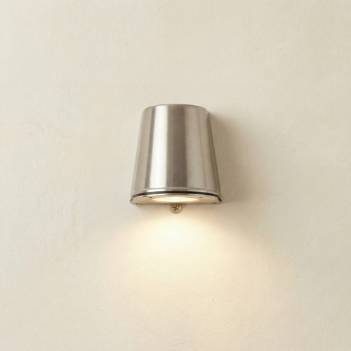 Lampfix Navigator Mast Wall Light