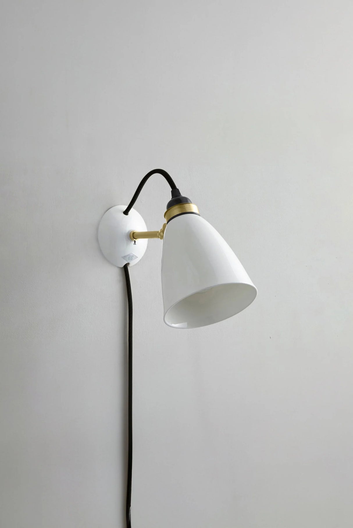 Original BTC Hector 30 Wall Light PSC (Plug, Switch & Black Cable)