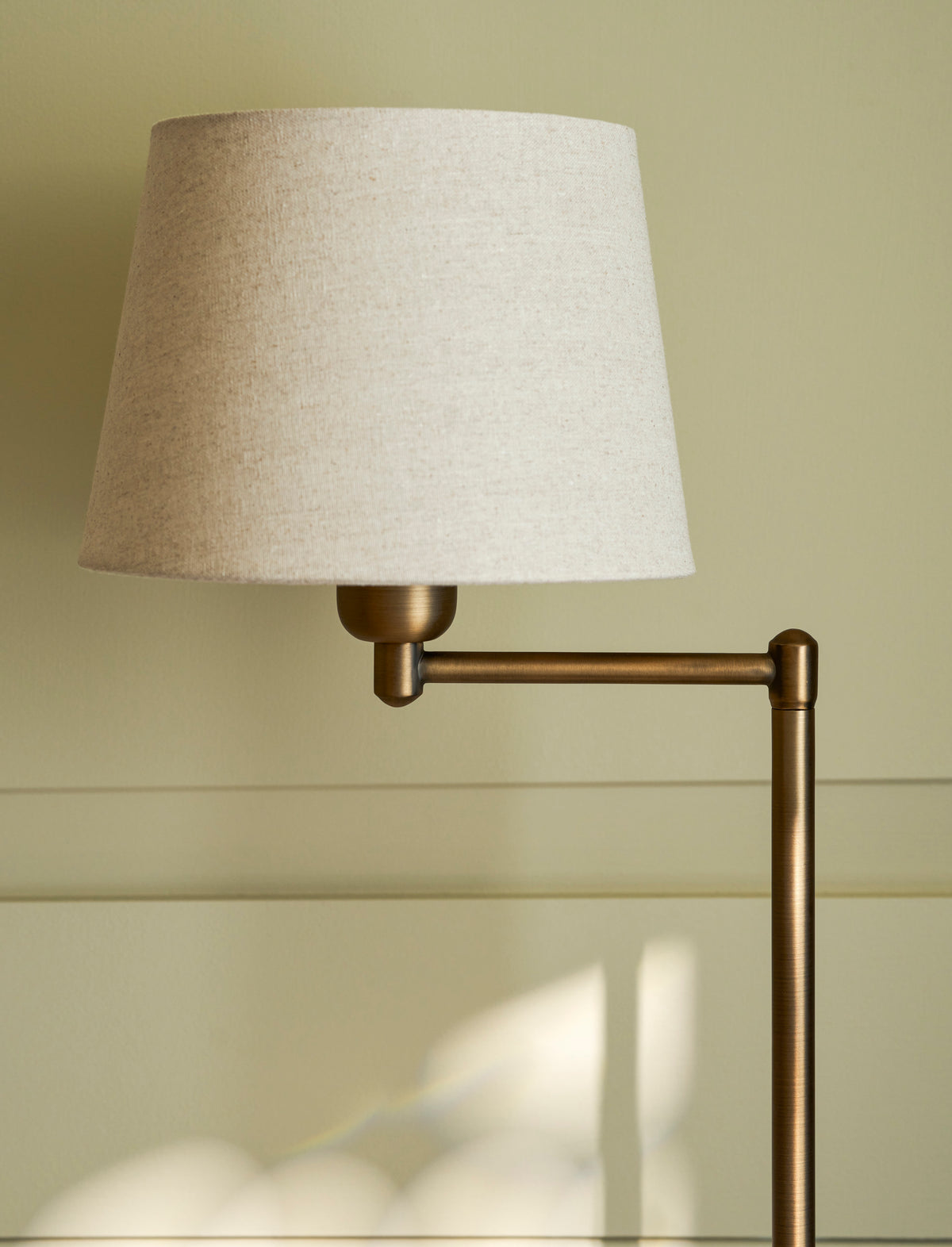 Garden Trading Peartree Table Lamp with Shade Antique Bronze