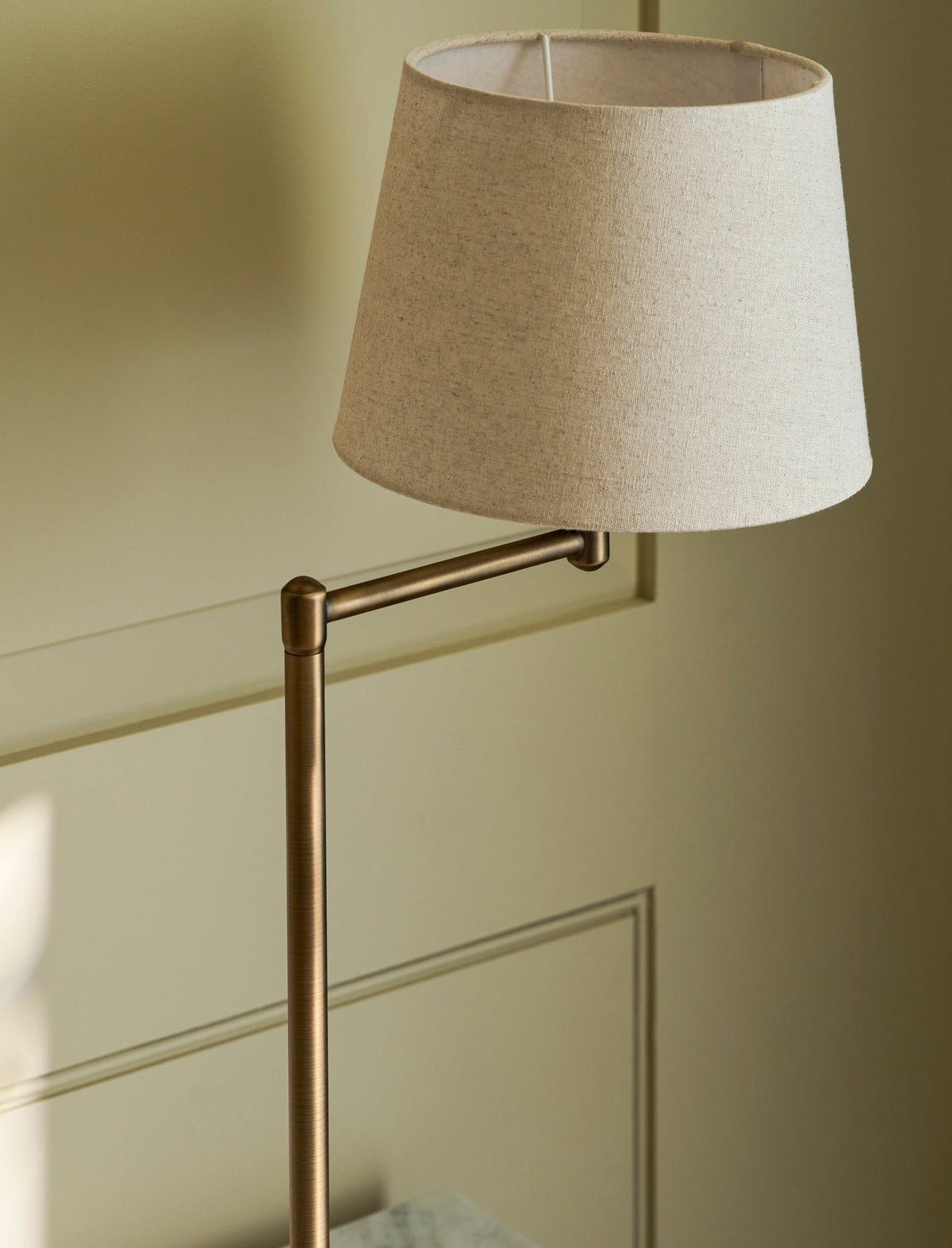 Garden Trading Peartree Table Lamp with Shade Antique Bronze