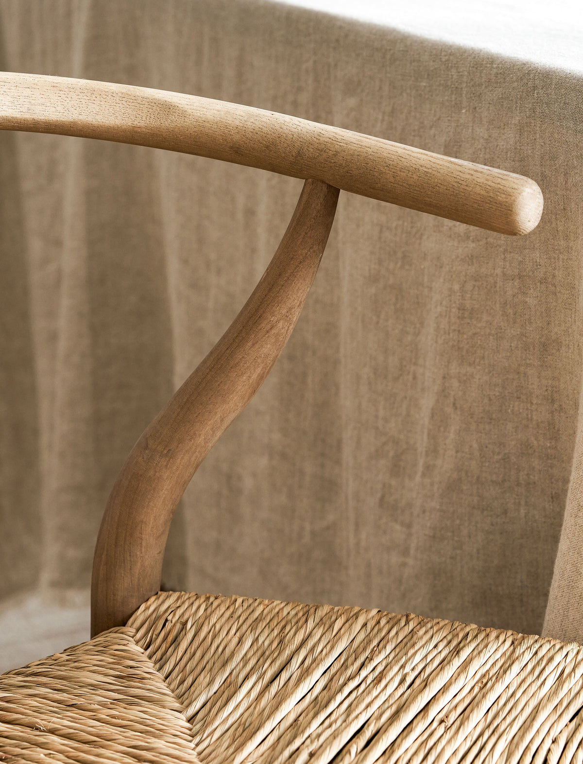 Garden Trading Chilthorne Wishbone Dining Chair - Ash Wood, Lime Wash, Set of 2