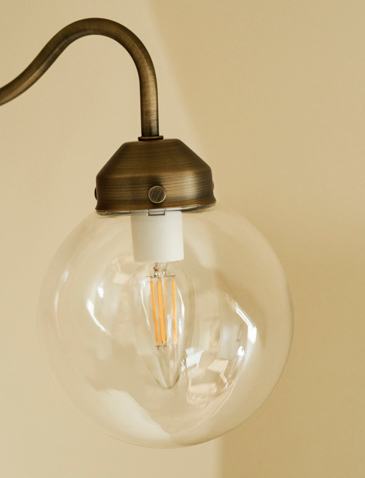 Garden Trading Everleigh Wall Light Antique Brass Finish