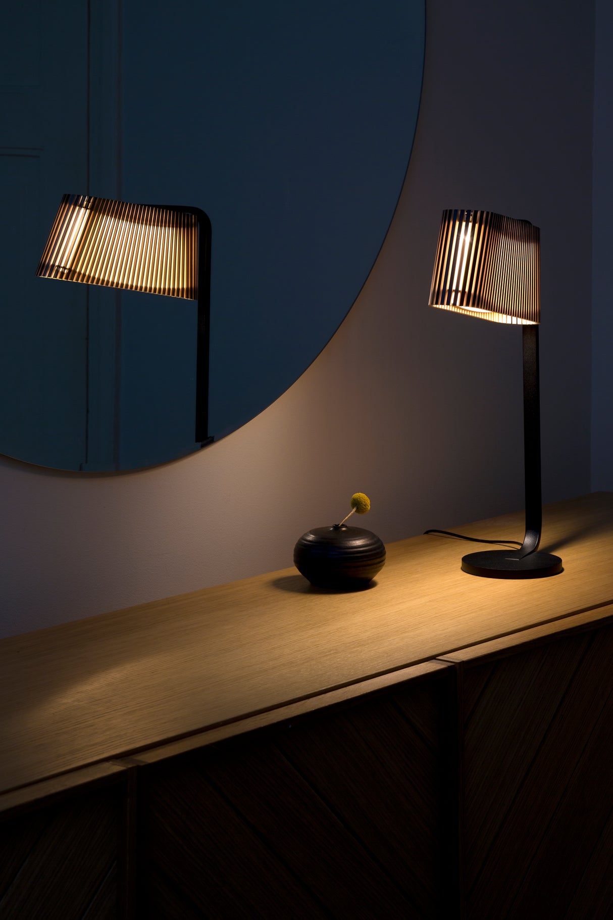 Secto Owalo 7020 Table Lamp