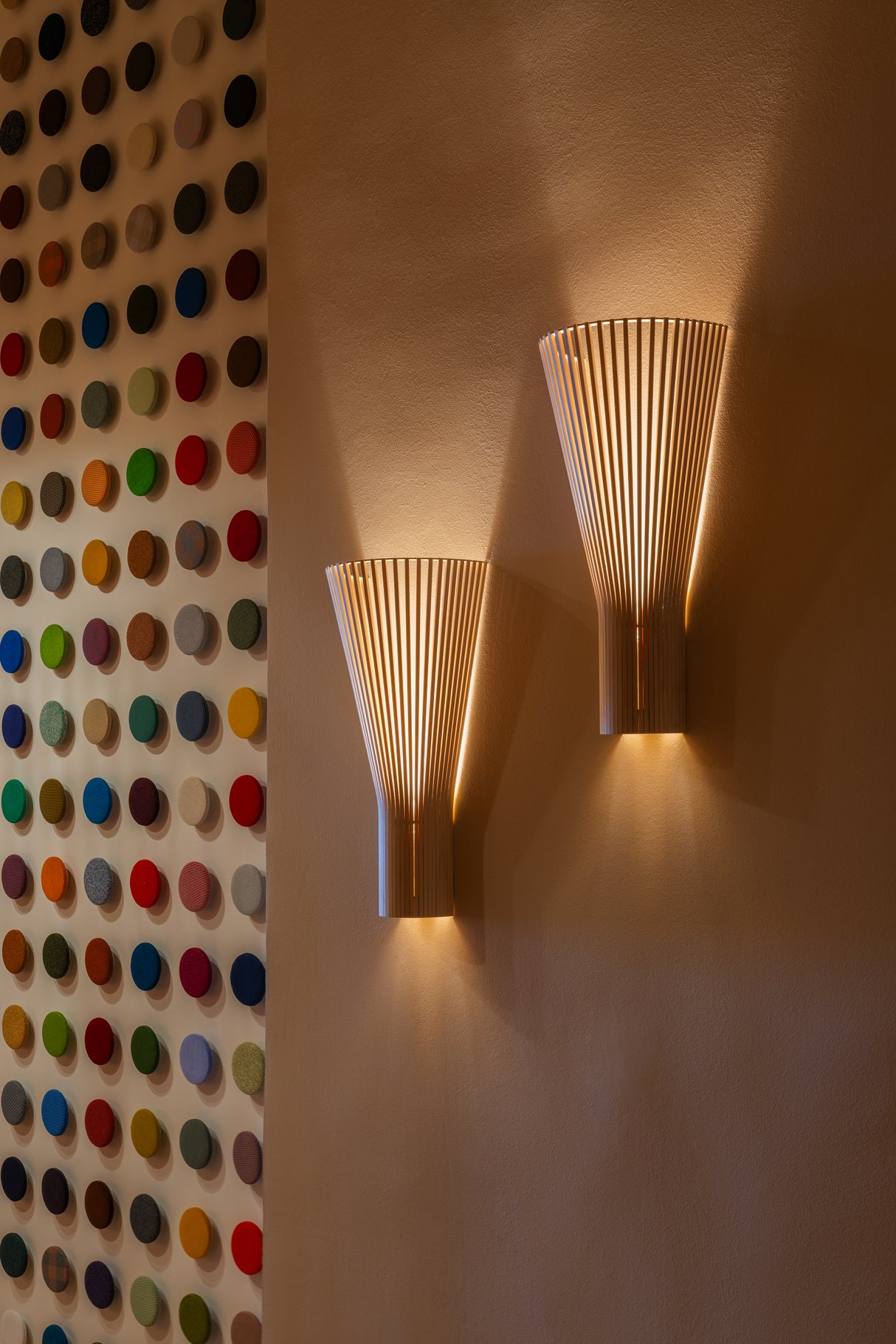 Secto 4230 Wall Light Large