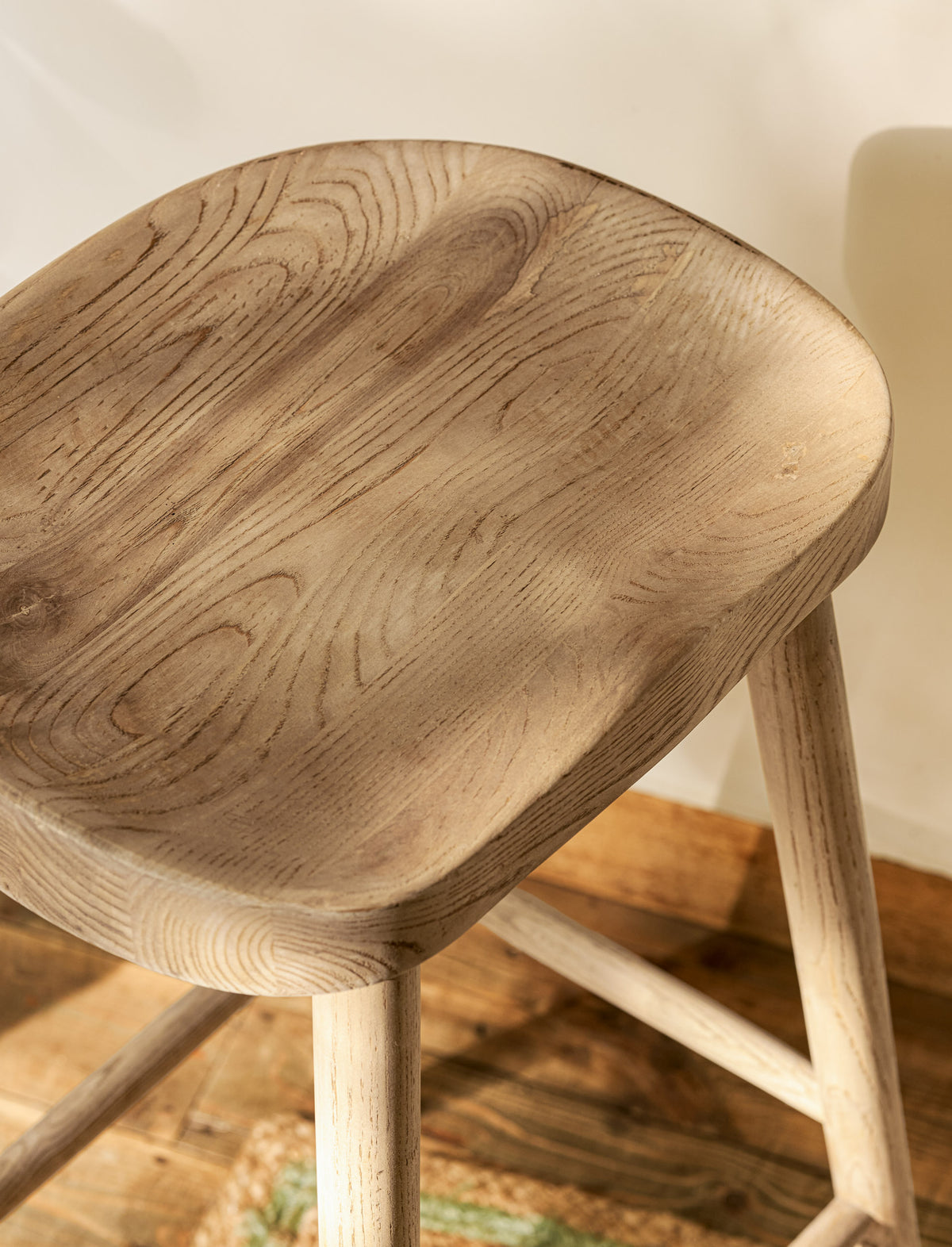 Garden Trading Lilley Bar Stool Ash Wood, Lime Wash