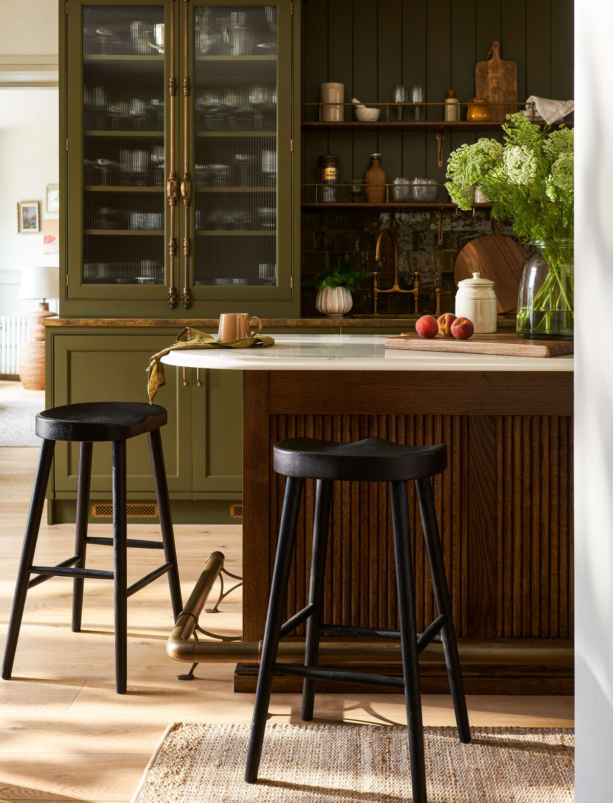 Garden Trading Lilley Bar Stool Elm Wood, Black
