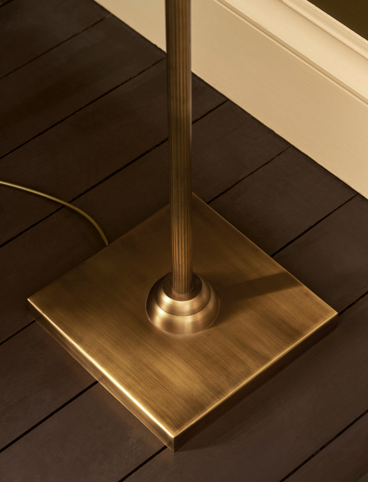 Garden Trading Kelmscot Floor Lamp With Linen Shade Antique Bronze Finish