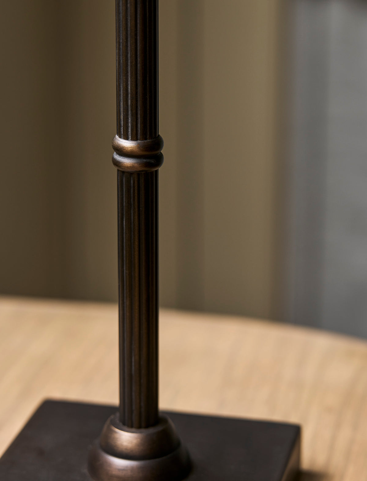 Garden Trading Kelmscot Table Lamp Antique Bronze