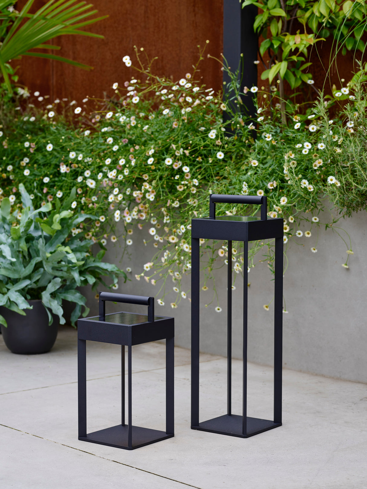 Astro Kuro 450 Textured Black Outdoor Portable Light