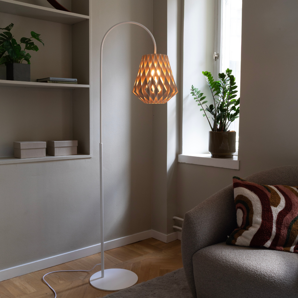 Pilke Signature 28 Arc Floor Lamp Birch