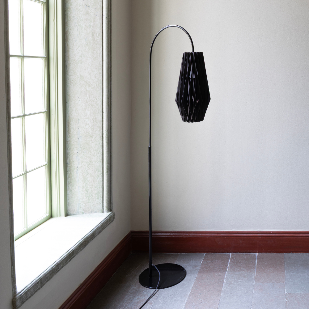 Pilke Signature 20/40 Floor Lamp Black