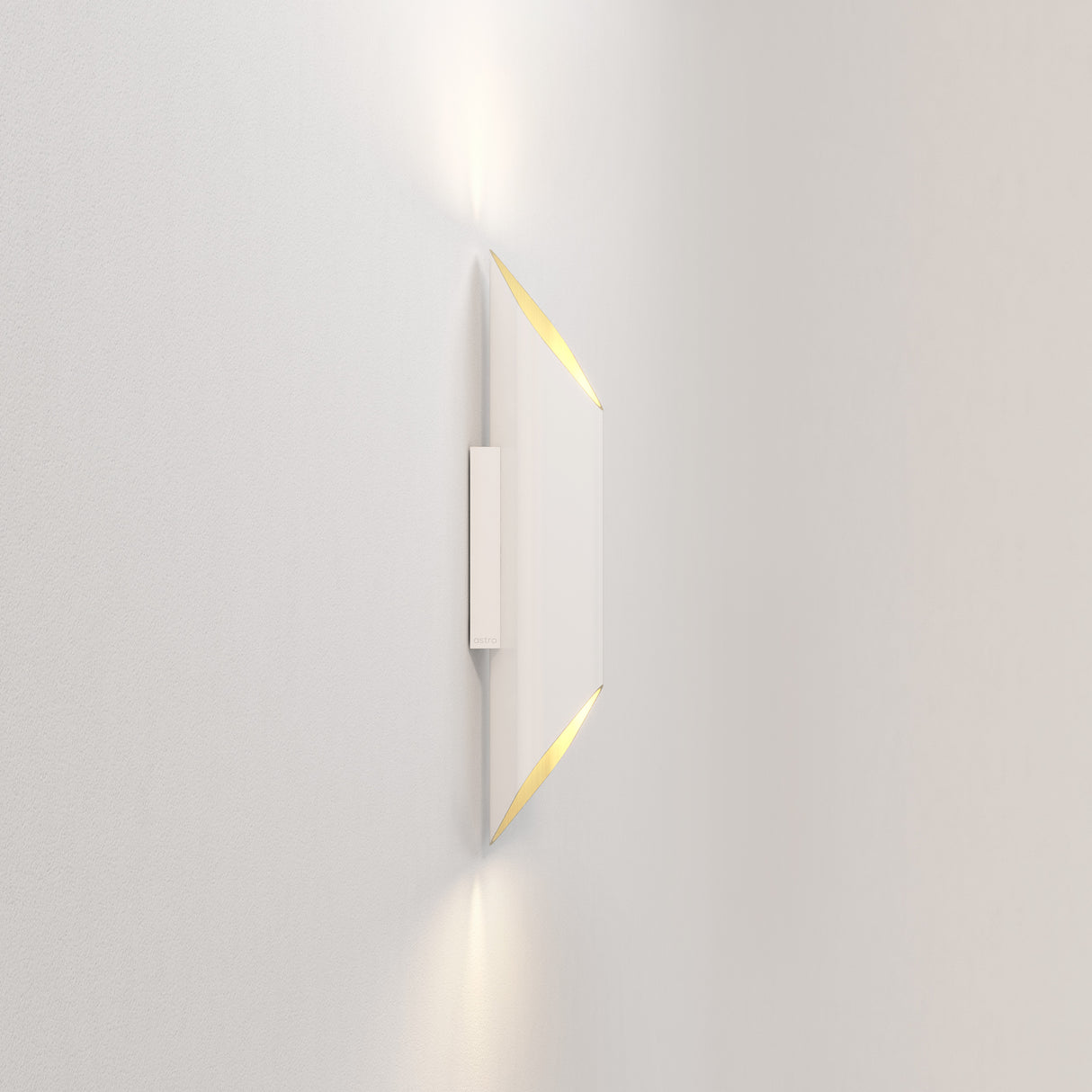 Astro Ako 420 Phase Matt White/Gold Interior Wall Light