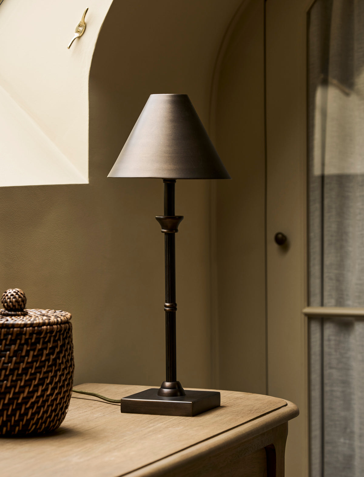 Garden Trading Kelmscot Table Lamp Antique Bronze