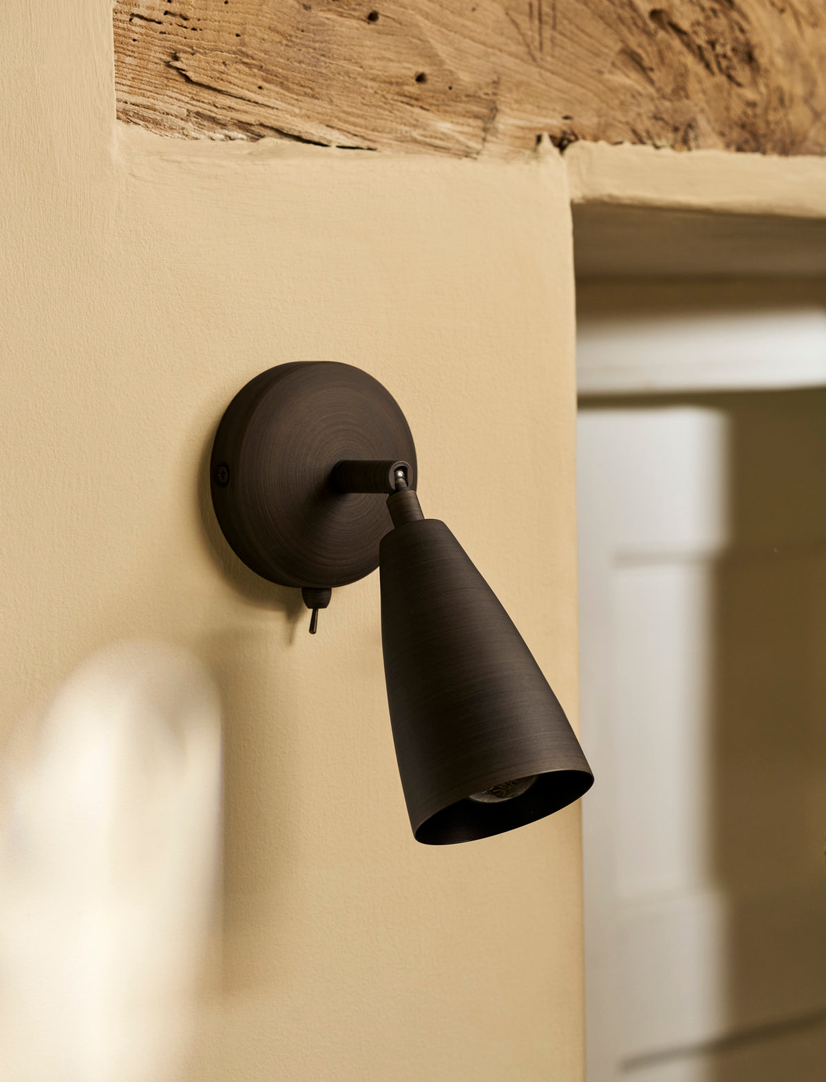 Garden Trading Alkerton Wall Light Antique Bronze