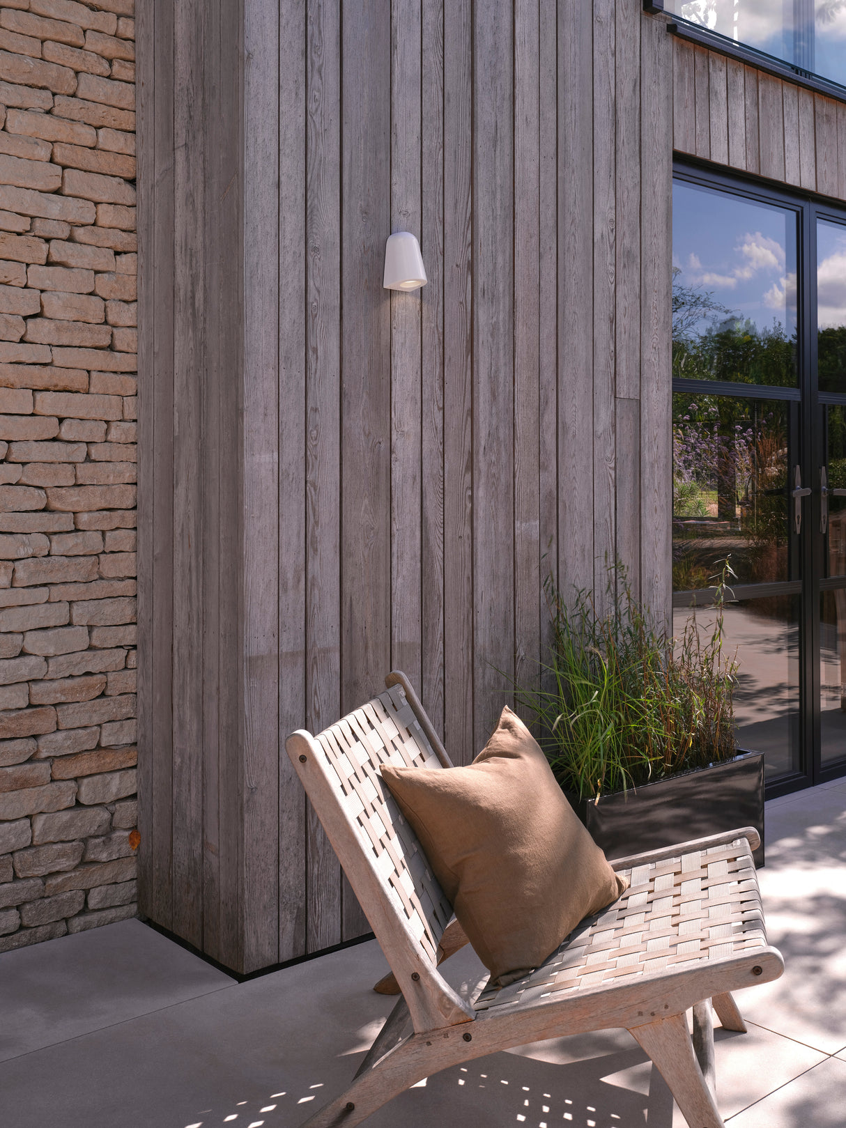 Astro Mast Light Gloss Glaze White Coastal Wall Light