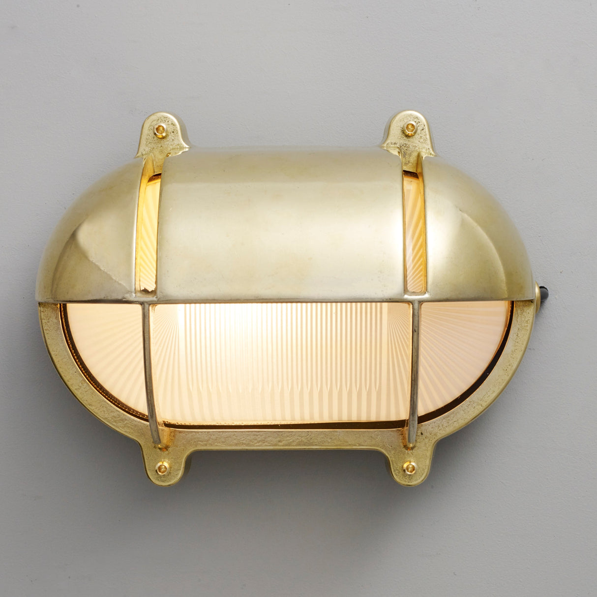 Davey Lighting Oval Brass Bulkhead 7436 – from Amos Lighting + Home